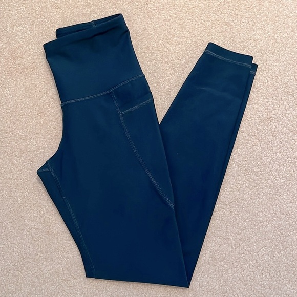 High Waisted Leggings w/ side pockets - size women’s XS - Picture 1 of 6